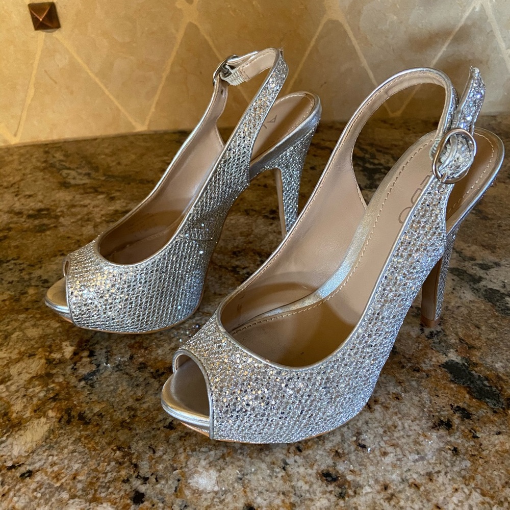 SIlver sparkle sling back pumps